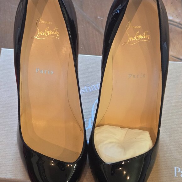Never worn Christian Louboutin Heels - Picture 6 of 7